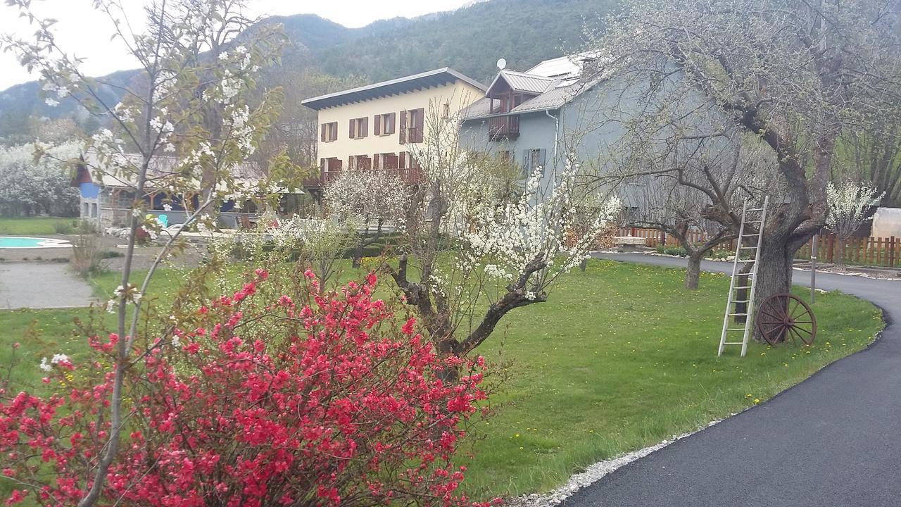 L'Escale En Ubaye Bed & Breakfast Saint-Pons  Ngoại thất bức ảnh